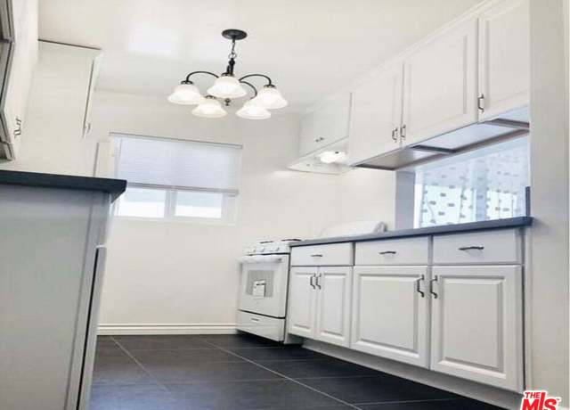 Property at 4171 W 4th St, Los Angeles, CA 90020, 20 beds, 22 baths