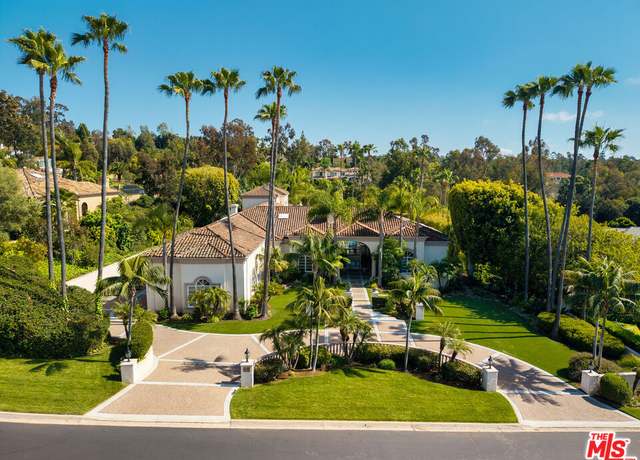 Property at 16727 Camino Sierra Del Sur Dr, Rancho Santa Fe, CA 92067, 8 beds, 10.5 baths
