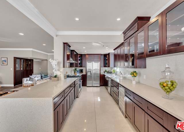 Property at 2219 S Bentley Ave #304, Los Angeles, CA 90064, 2 beds, 2 baths