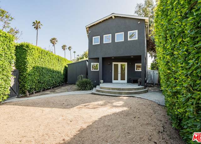Property at 855 Sunset Ave, Venice, CA 90291, 5 beds, 3 baths