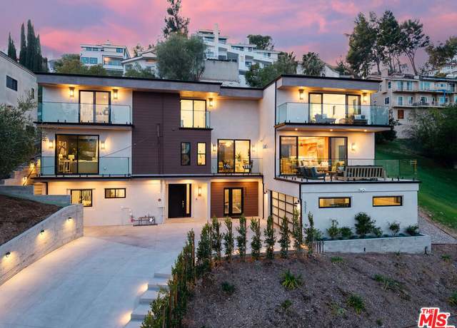 Property at 5221 Campo Rd, Woodland Hills, CA 91364, 4 beds, 5.5 baths