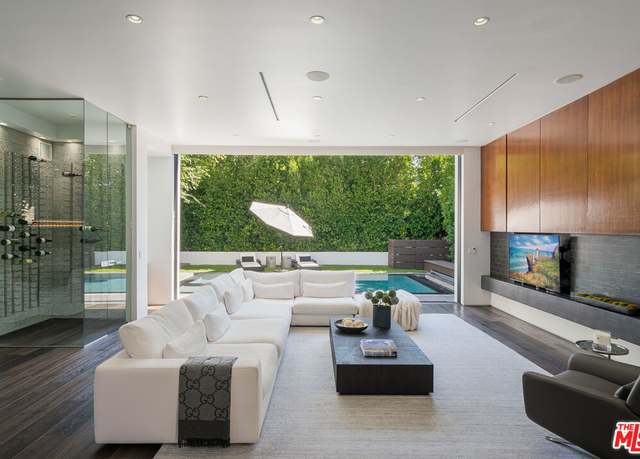 Property at 128 S Almont Dr, Los Angeles, CA 90048, 4 beds, 6 baths