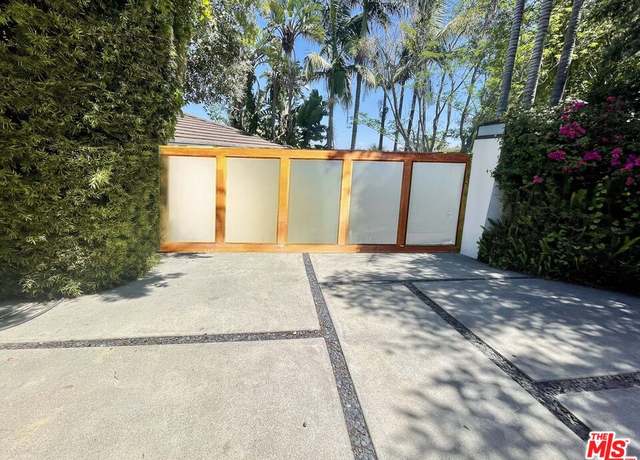 Property at 1000 Stradella Rd, Los Angeles, CA 90077, 3 beds, 4 baths