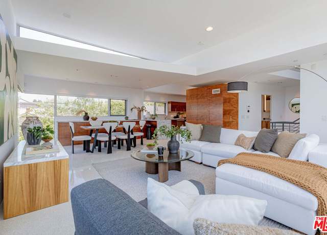 Property at 235 Ocean Park Blvd #1, Santa Monica, CA 90405, 3 beds, 3 baths