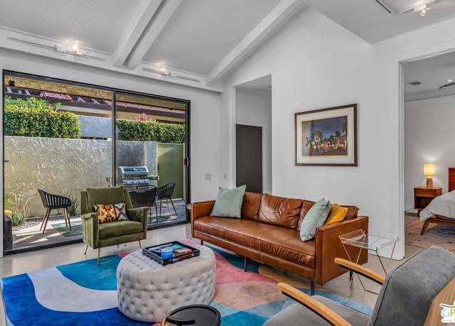 Property at 1382 E Andreas Rd, Palm Springs, CA 92262, 2 beds, 2 baths