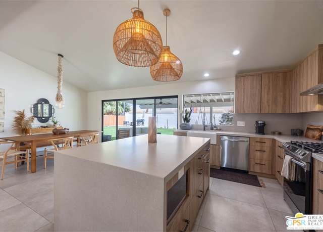 Property at 43740 Acacia Dr, Palm Desert, CA 92260, 3 beds, 2 baths