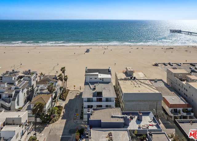 Property at 1 Driftwood St #3, Marina Del Rey, CA 90292, 1 bed, 2.5 baths