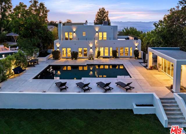Property at 5118 Cerrillos Dr, Woodland Hills, CA 91364, 5 beds, 5 baths