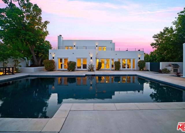 Property at 5118 Cerrillos Dr, Woodland Hills, CA 91364, 5 beds, 5 baths