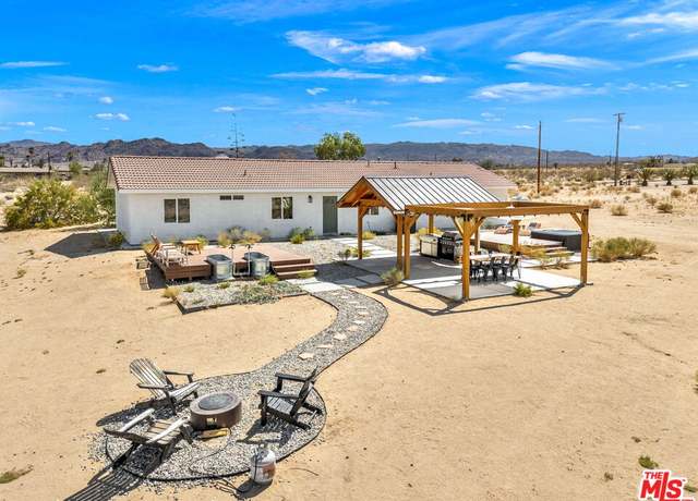 Property at 63478 E Broadway St, Joshua Tree, CA 92252, 3 beds, 2 baths