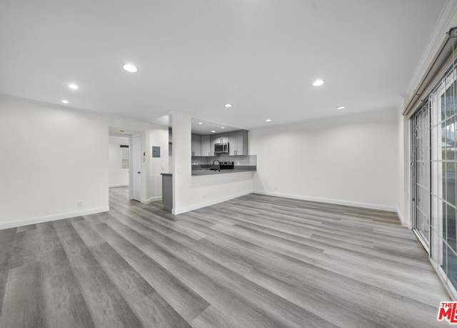 Property at 20930 Parthenia St #114, Canoga Park, CA 91304, 1 bed, 1 bath