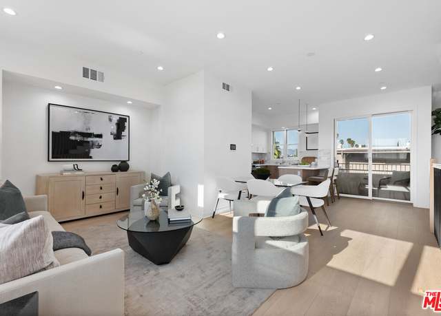 Property at 1248 S Bronson Ave, Los Angeles, CA 90019, 3 beds, 3.5 baths
