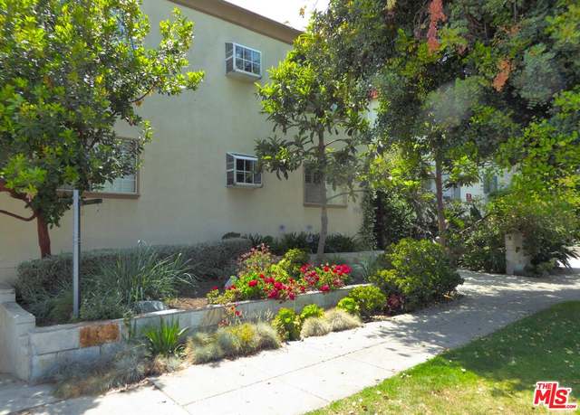 Property at 1144 10th St #3, Santa Monica, CA 90403, 2 beds, 2 baths