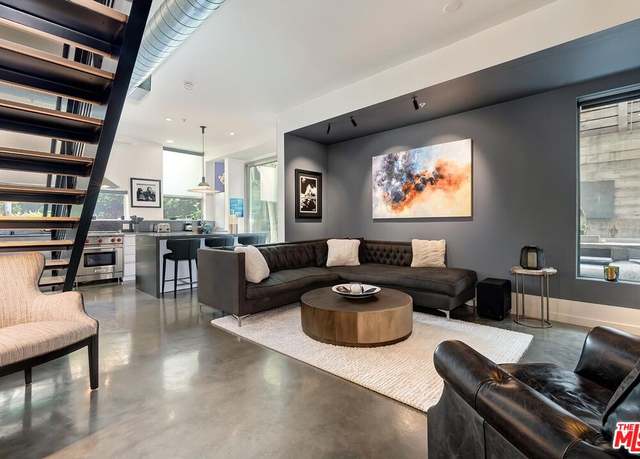 Property at 1137 Hacienda Pl #104, West Hollywood, CA 90069, 2 beds, 1.5 baths