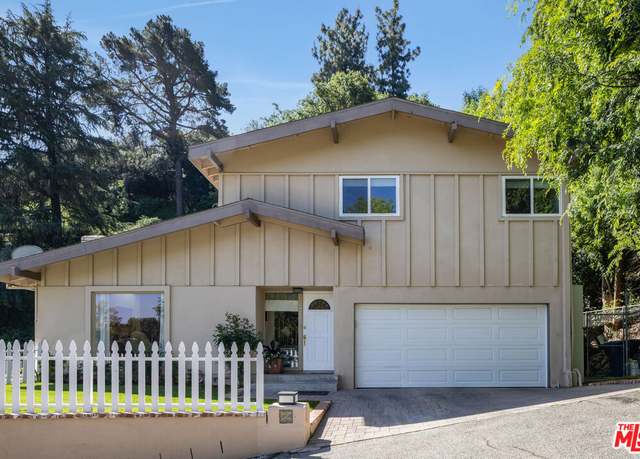 Property at 3735 Montuso Pl, Encino, CA 91436, 3 beds, 2.5 baths