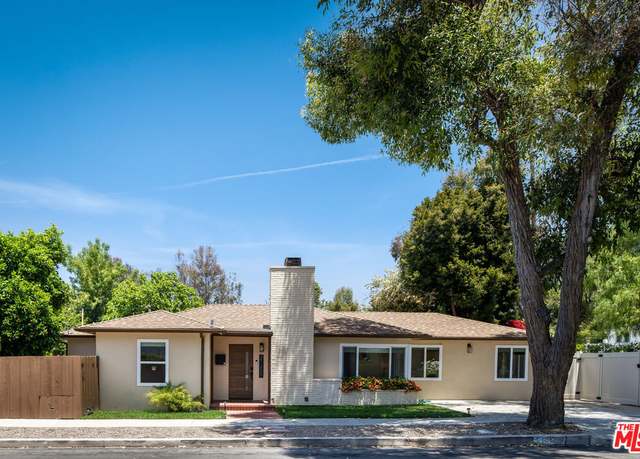 Property at 21205 De La Osa St, Woodland Hills, CA 91364, 3 beds, 3 baths