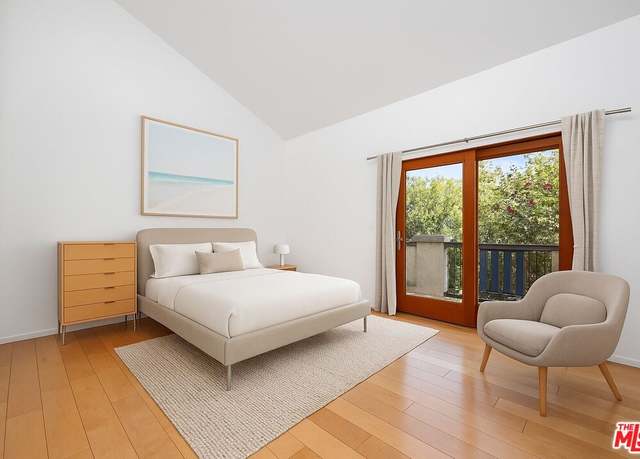 Property at 2016 Euclid St #15, Santa Monica, CA 90405, 3 beds, 2.5 baths