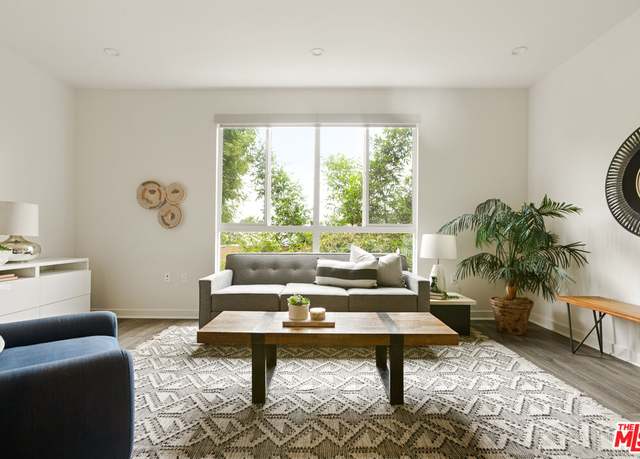 Property at 14111 W Monroe Pl, Van Nuys, CA 91405, 3 beds, 4 baths
