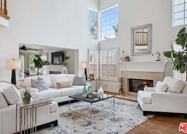Property at 24660 Vista Cerritos, Calabasas, CA 91302, 3 beds, 3 baths