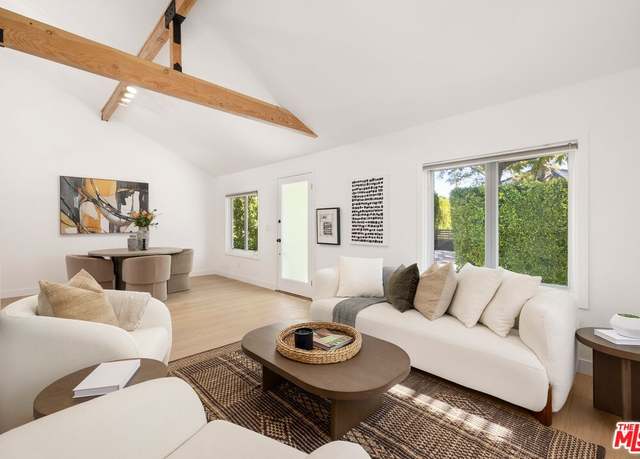 Property at 529 Norwich Dr, West Hollywood, CA 90048, 3 beds, 2 baths