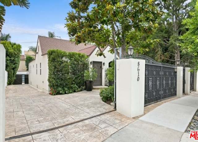 Property at 8610 Rugby Dr, West Hollywood, CA 90069, 3 beds, 2.5 baths