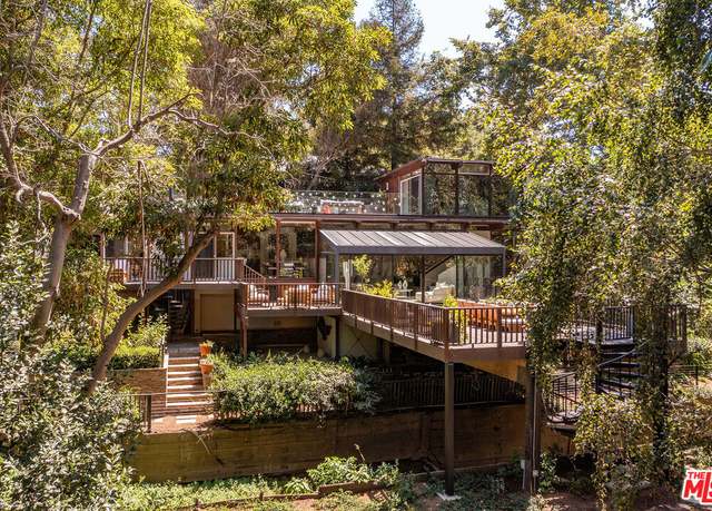 Property at 681 Brooktree Rd, Santa Monica, CA 90402, 7 beds, 7 baths