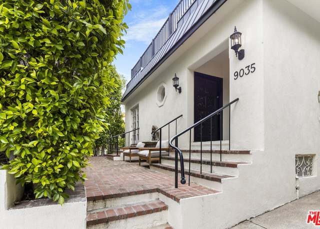 Property at 9035 Lloyd Pl, West Hollywood, CA 90069, 3 beds, 2.5 baths