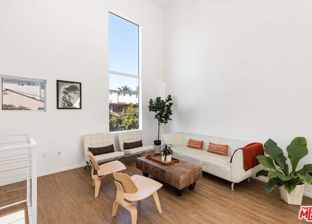 Property at 1244 14th St Unit E, Santa Monica, CA 90404, 3 beds, 4 baths