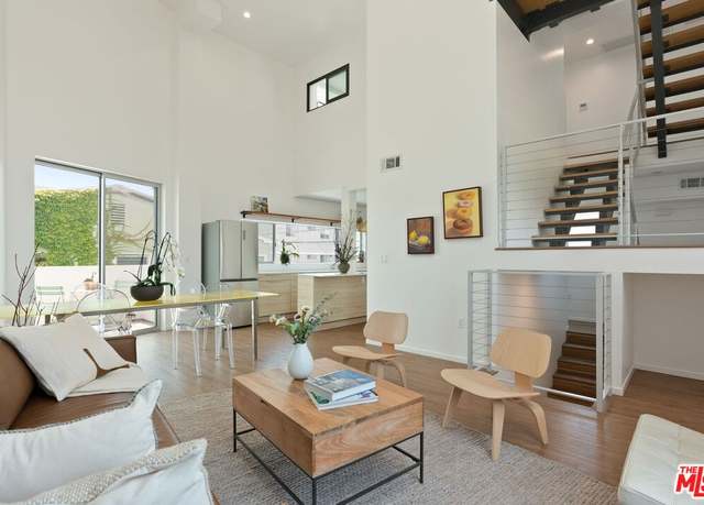Property at 1244 14th St Unit E, Santa Monica, CA 90404, 3 beds, 4 baths