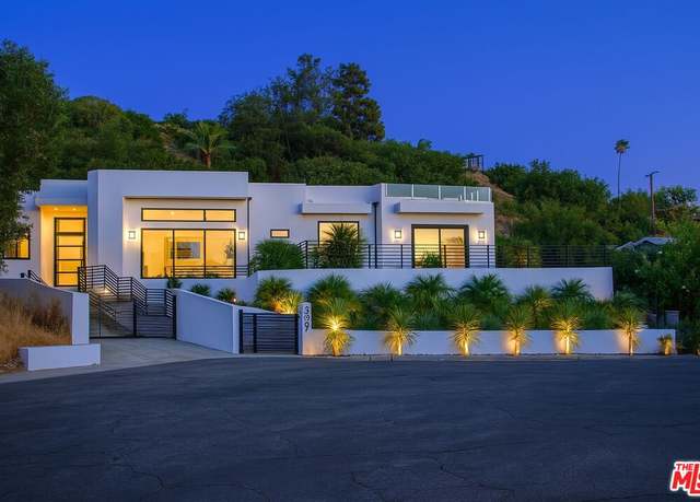 Property at 4637 Dunas Ln, Tarzana, CA 91356, 5 beds, 6 baths