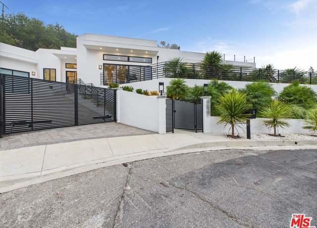Property at 4637 Dunas Ln, Tarzana, CA 91356, 5 beds, 6 baths