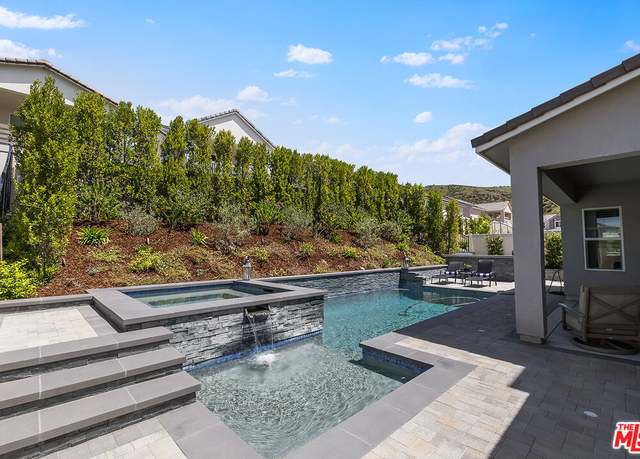Property at 18113 Tableau Way, Santa Clarita, CA 91350, 4 beds, 3 baths