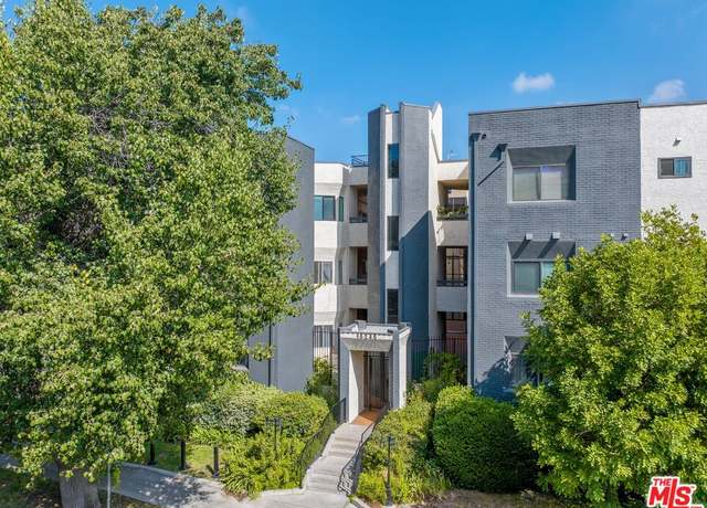 Property at 15245 La Maida St #301, Sherman Oaks, CA 91403, 3 beds, 2.5 baths