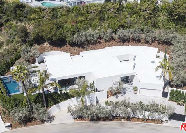Property at 1731 Rising Glen Rd, Los Angeles, CA 90069, 4 beds, 5 baths