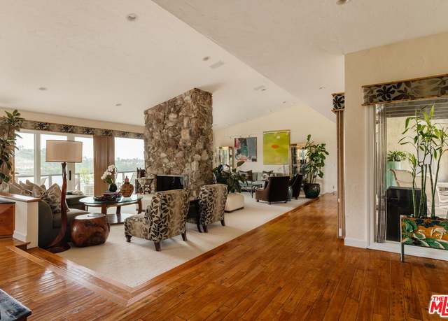 Property at 2208 Westridge Rd, Los Angeles, CA 90049, 3 beds, 2.5 baths