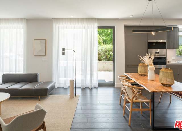 Property at 411 S Hamel Rd #104, Los Angeles, CA 90048, 2 beds, 2.5 baths