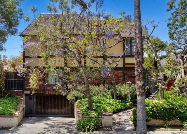 Property at 1334 19th St #2, Santa Monica, CA 90404, 2 beds, 2.5 baths