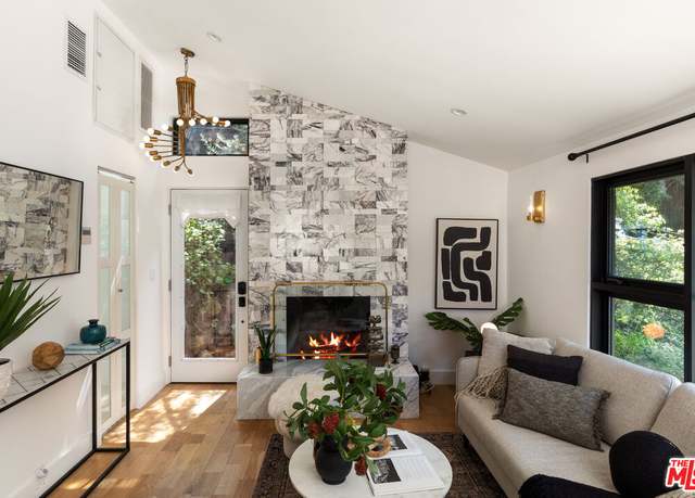 Property at 2020 Rosilla Pl, Los Angeles, CA 90046, 1 bed, 1.5 baths