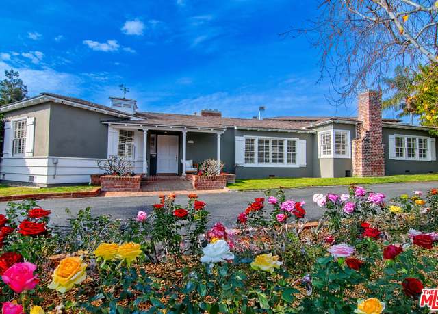 Property at 157 N Woodburn Dr, Los Angeles, CA 90049, 5 beds, 5 baths