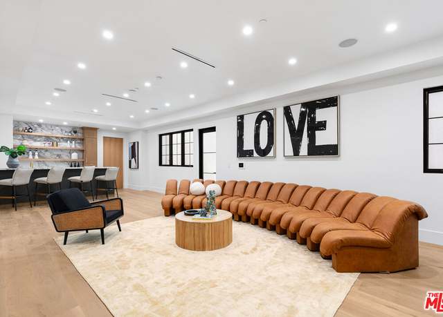 Property at 2565 Patricia Ave, Los Angeles, CA 90064, 7 beds, 9 baths