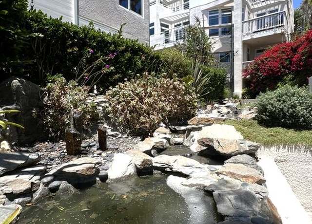 Property at 2913 3rd St #410, Santa Monica, CA 90405, 2 beds, 3 baths