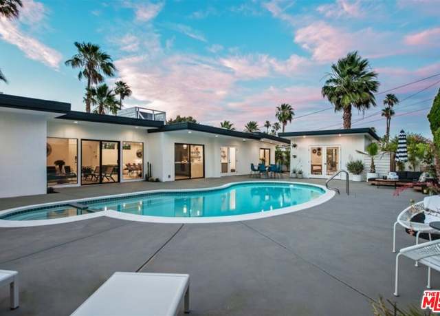 Property at 2265 E Amado Rd, Palm Springs, CA 92262, 4 beds, 3 baths