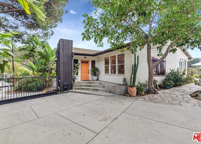 Property at 2316 Laurelmont Pl, Los Angeles, CA 90046, 3 beds, 2.5 baths