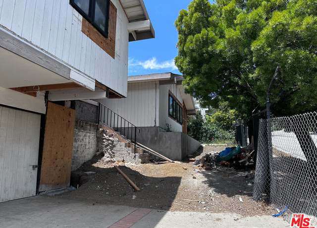 Property at 2495 Westridge Rd, Los Angeles, CA 90049, 4 beds, 2.5 baths
