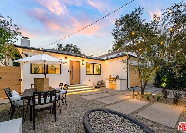 Property at 1027 Pleasantview Ave, Venice, CA 90291, 4 beds, 3 baths