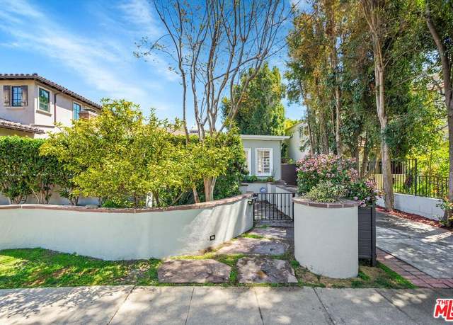 Property at 660 S Gretna Green Way, Los Angeles, CA 90049, 3 beds, 2 baths