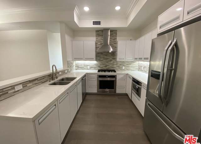 Property at 4180 Wilshire Blvd #508, Los Angeles, CA 90010, 3 beds, 3 baths