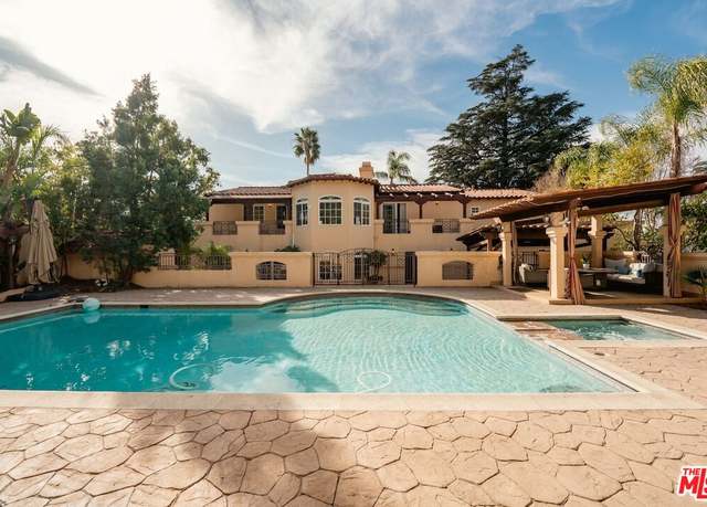 Property at 828 S Sunset Canyon Dr, Burbank, CA 91501, 5 beds, 5 baths
