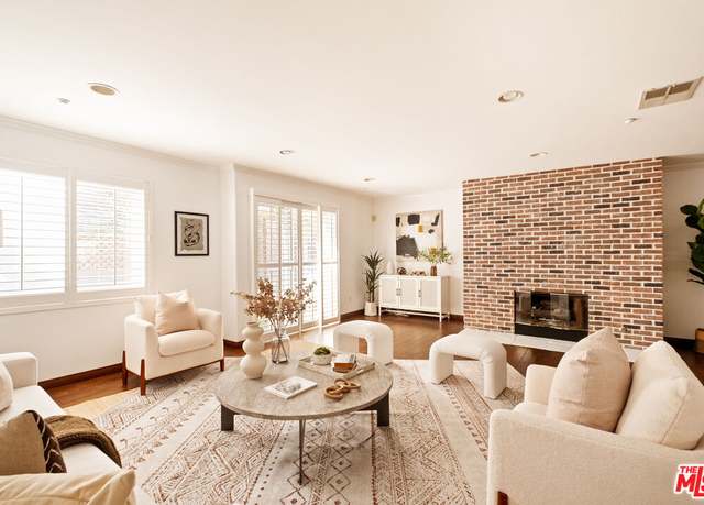 Property at 1212 Ocean Park Blvd #2, Santa Monica, CA 90405, 3 beds, 2.5 baths