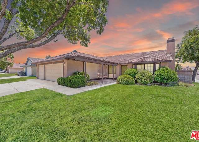 Property at 2838 W J9 Ave, Lancaster, CA 93536, 4 beds, 2 baths